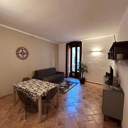 Ferienwohnung La Casa Del Corso Arona Exterior foto