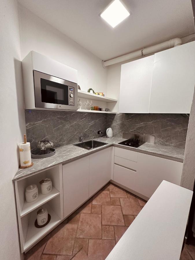 Ferienwohnung La Casa Del Corso Arona Exterior foto